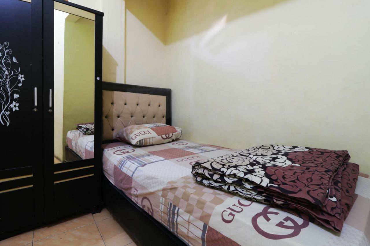 Hotel Wisma Yuli Syariah Medan Zewnętrze zdjęcie
