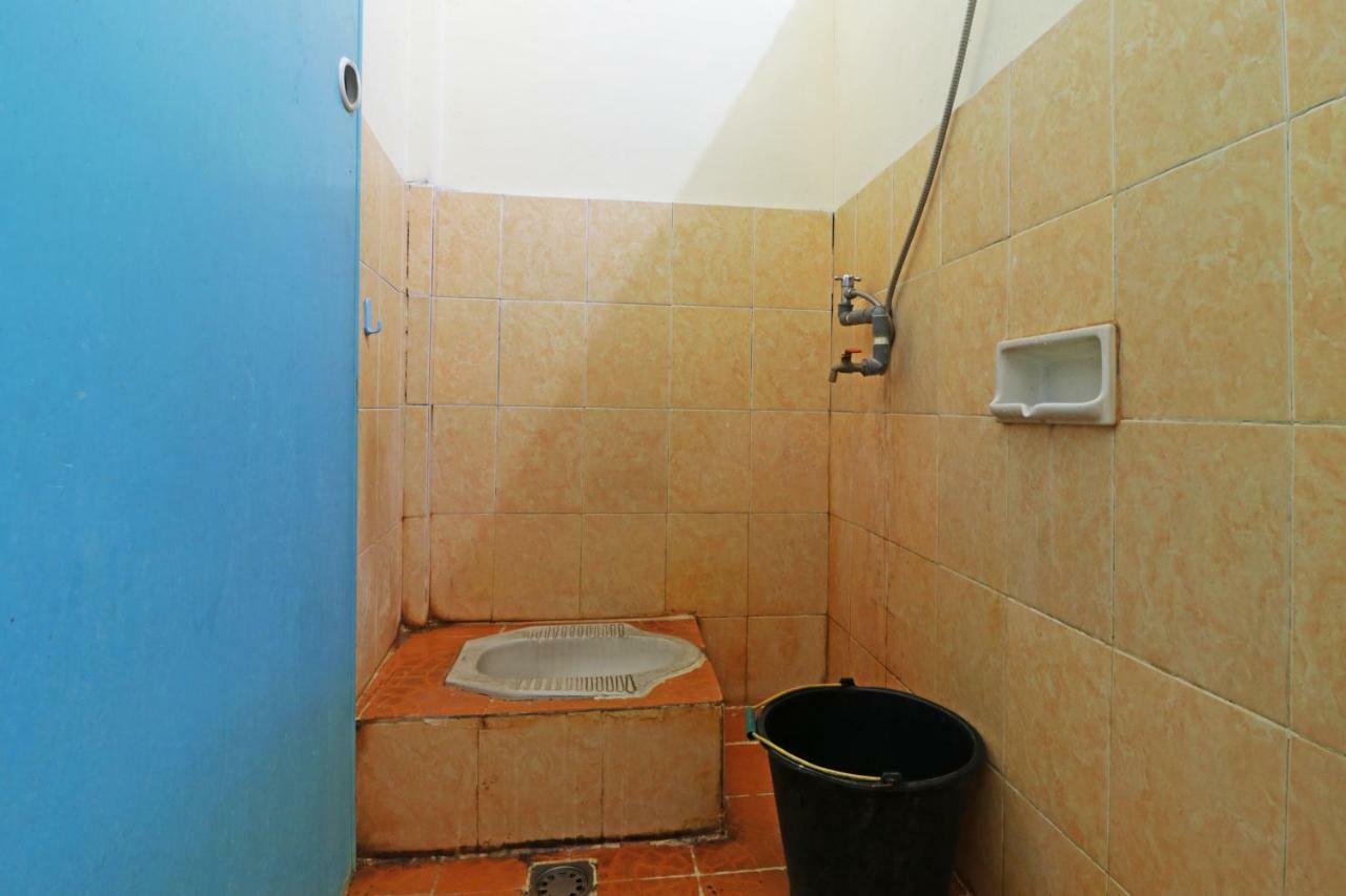 Hotel Wisma Yuli Syariah Medan Zewnętrze zdjęcie