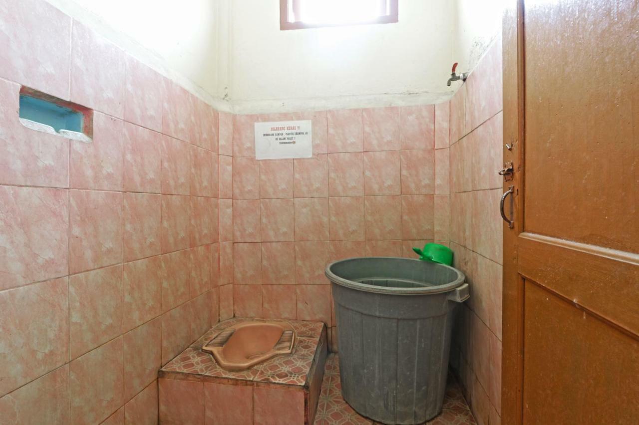 Hotel Wisma Yuli Syariah Medan Zewnętrze zdjęcie
